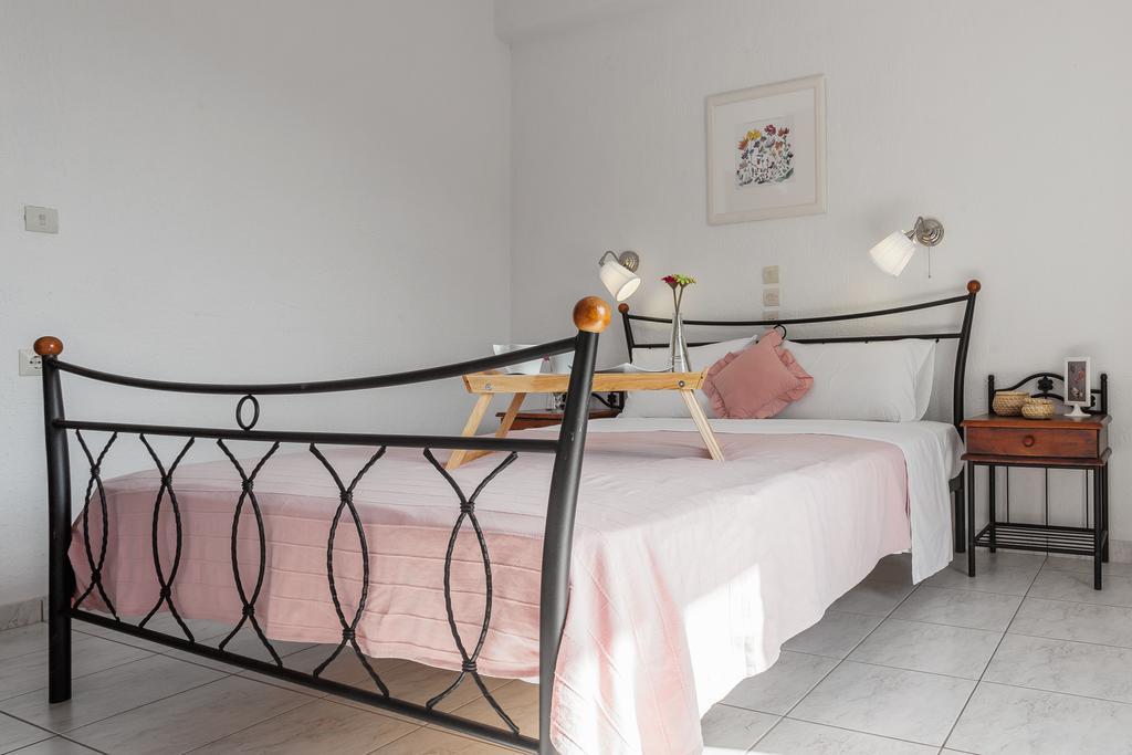 Smaragdi Rooms And Studios Skópelos Eksteriør bilde